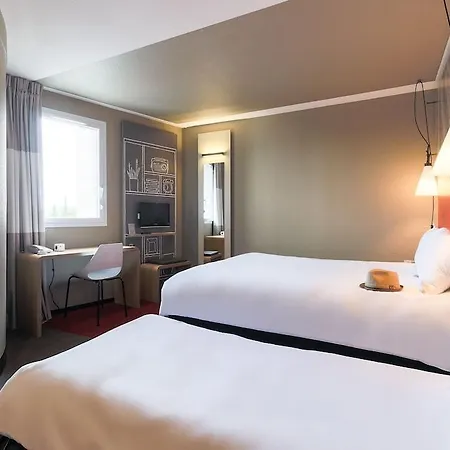 Ibis Hotel 3*