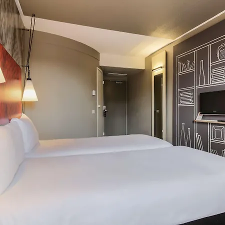 Ibis Отель Альби