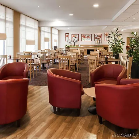 酒店 宜必思阿尔比酒店 3*